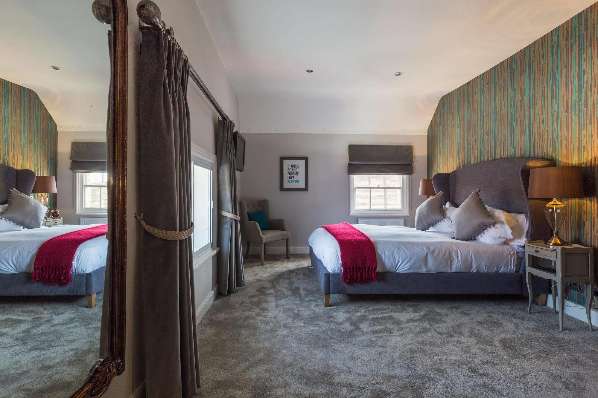 The Townhouse Hotel สแตรทฟอร์ด อะพอน เอวอน ภายนอก รูปภาพ